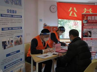 徐匯一街道開展安全咨詢服務進社區活動，你偶遇了嗎？